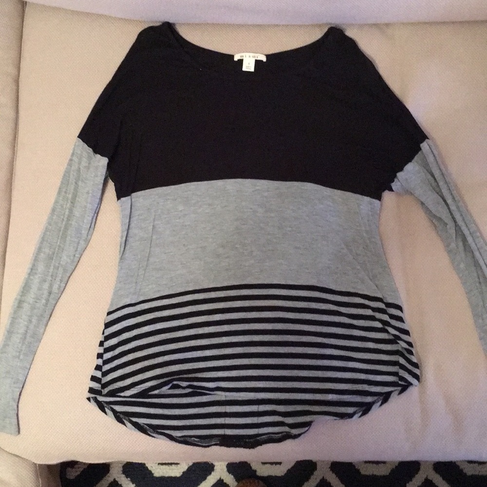 Fashionable Long Sleeve Top!